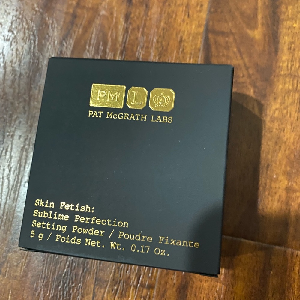 Pat McGrath Labs - Sublime perfection setting powder in medium 3
